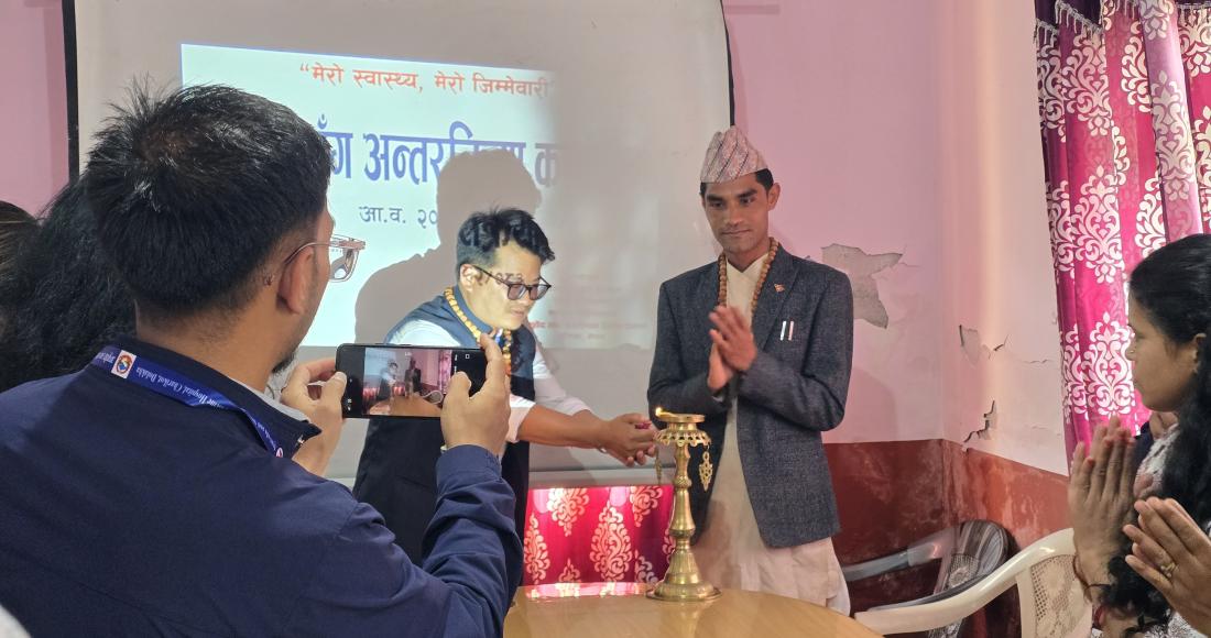 दोलखामा आयुर्वेद चिकित्सालयद्वारा पत्रकारहरूसँग अन्तरक्रिया, स्वास्थ्य प्रवर्द्धनमा सहकार्यको जोड
