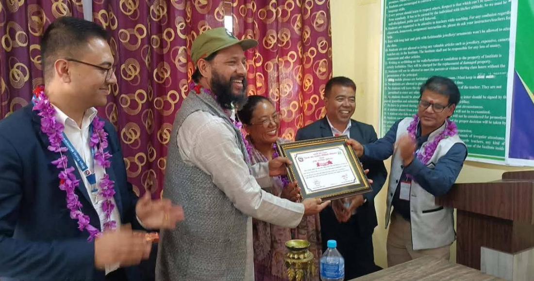 विगुलाई पूर्णखोपयुक्त बनाउने महिला स्वयंसेविका सम्मानित: अध्यक्ष भन्छन्– यो उहाँहरूकै मेहनतको फल हो