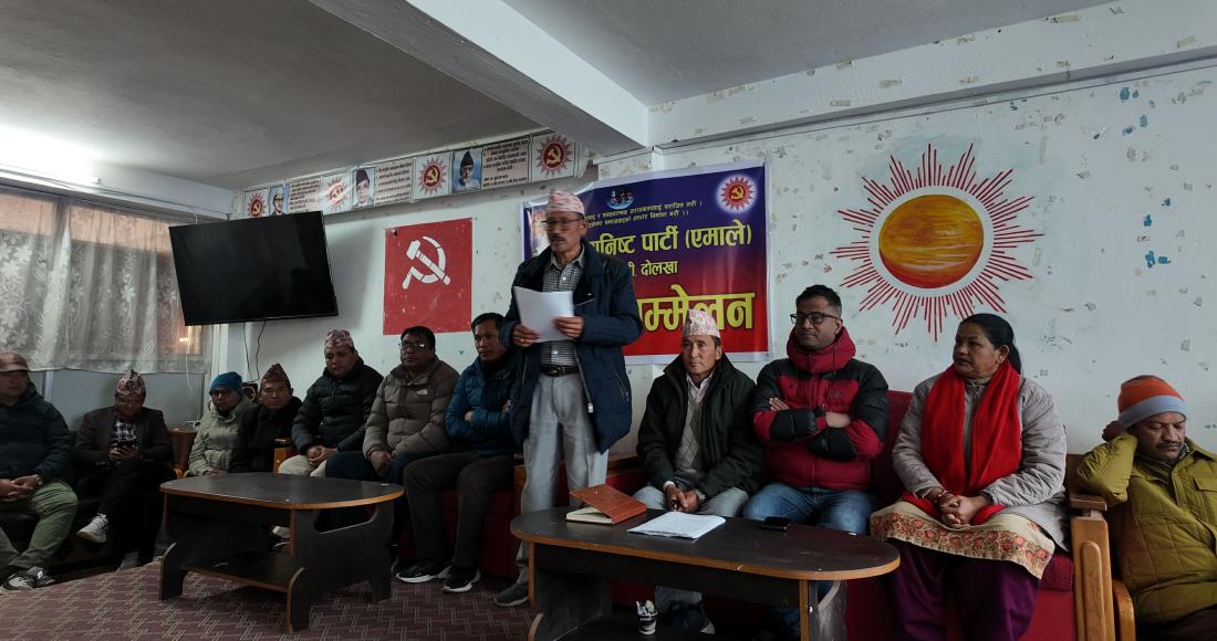 दोलखामा एमालेको लोकतन्त्र किन यति सस्तो भयो?