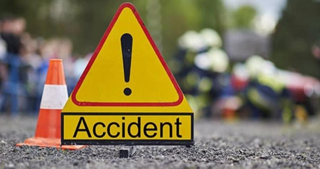 दोलखामा सडक भासिँदा टिपर सडक मुनि खस्यो, एक जना घाइते