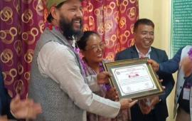 विगुलाई पूर्णखोपयुक्त बनाउने महिला स्वयंसेविका सम्मानित: अध्यक्ष भन्छन्– यो उहाँहरूकै मेहनतको फल हो