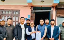 निर्माण सामग्रीको मूल्यवृद्धिले काम प्रभावित, पूर्वाधार विकास कार्यालयलाई निर्माण व्यवसायी संघको ज्ञापनपत्र