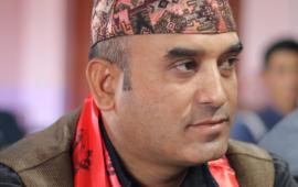 कमरेड, अब सच्चिने कि सक्किने?
