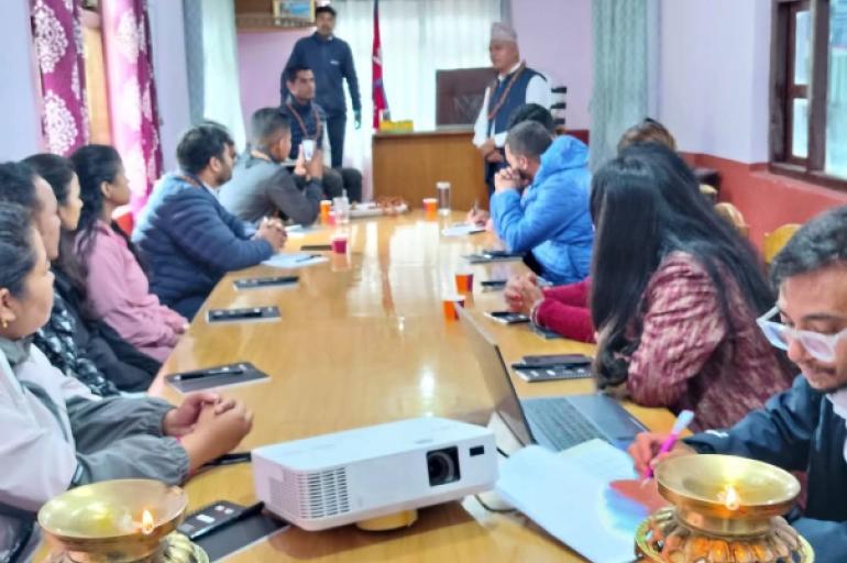 दोलखामा आयुर्वेद स्वास्थ्यकर्मीका लागि क्षमता अभिवृद्धि तालिम सुरु