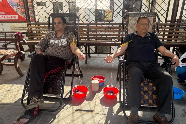 दोलखामा अदालत-बारको रक्तदान कार्यक्रम