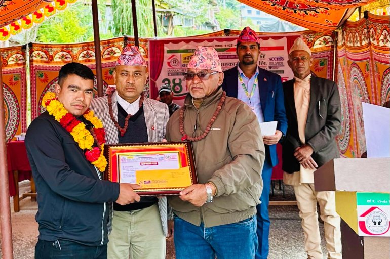 पत्रकार सुवास बस्नेत सम्मानित